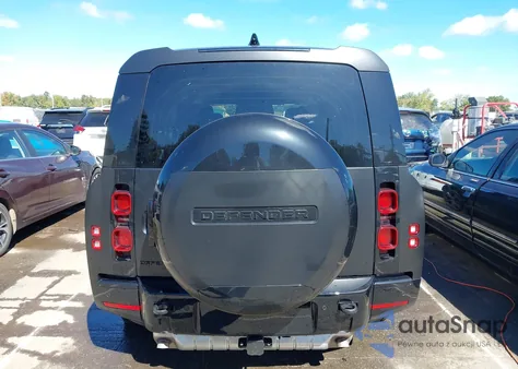 2025 Land Rover Defender 130 P400 X-Dynamic Se z USA, uszkodzony, nr VIN SALE2FEU4S2410234